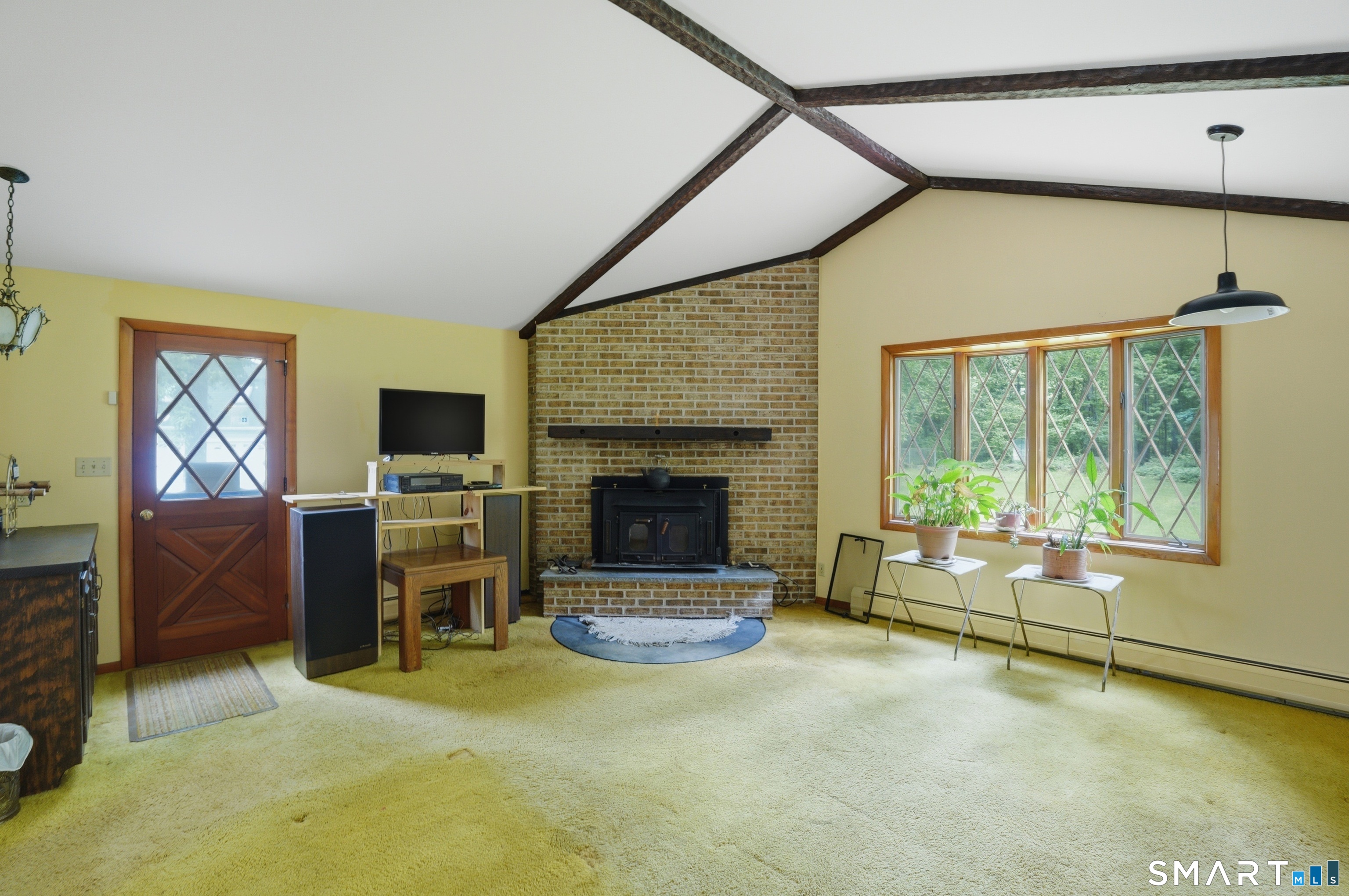 40 Royal Oak Road New Britain, CT 06053 - Photo 11 of 33