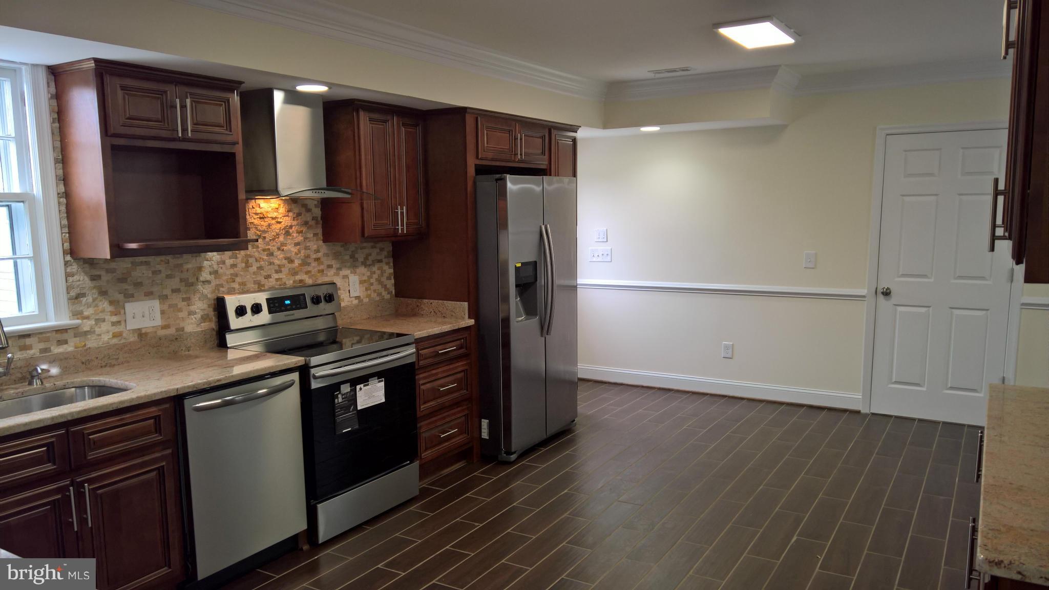 3924 Chantilly Road Chantilly, VA 20151 - Photo 8 of 25 Kitchen