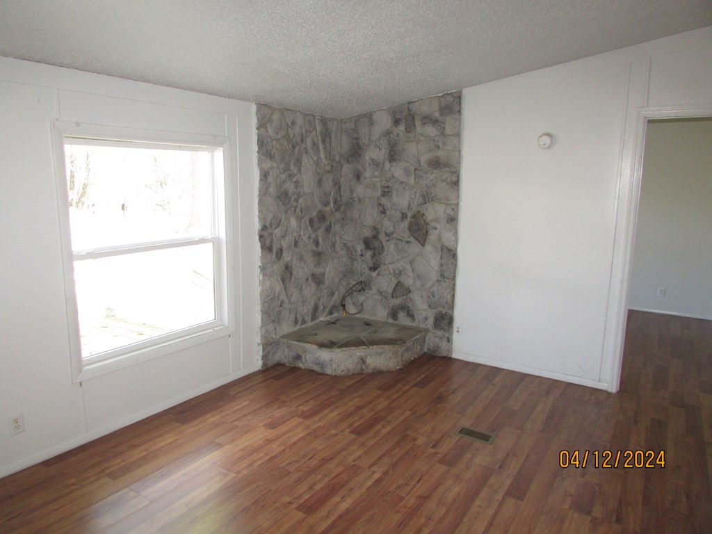 522 Barnard Road Hayesville, NC 28904 - Photo 3 of 23 Gallery Image 3