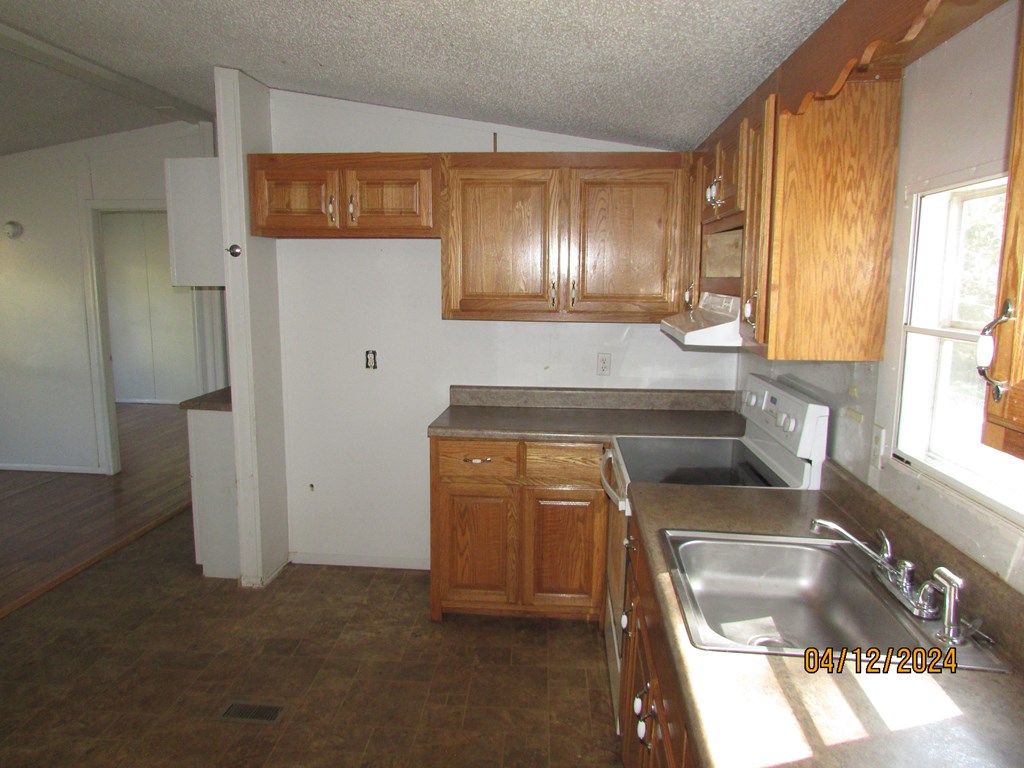 522 Barnard Road Hayesville, NC 28904 - Photo 6 of 23 Gallery Image 6