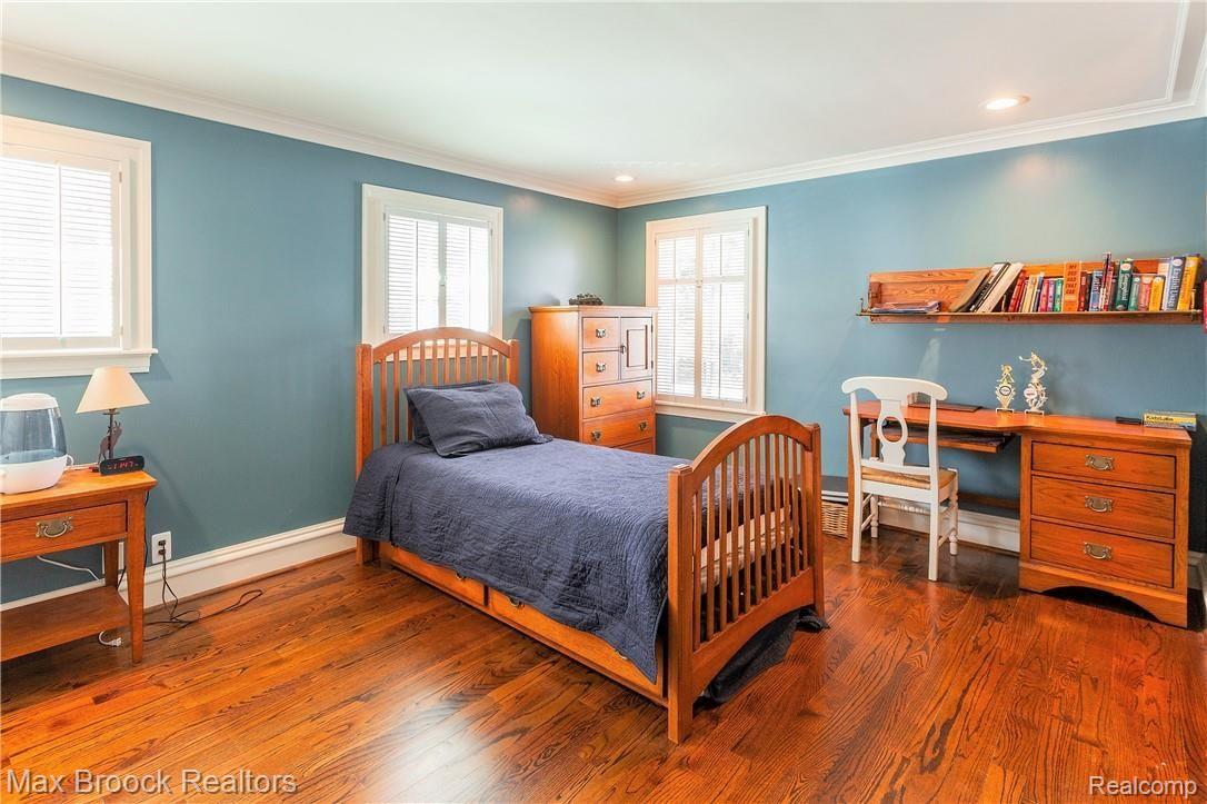 325 Keswick Road Bloomfield Hills, MI 48304 - Photo 27 of 40 Bedroom #3.jpg