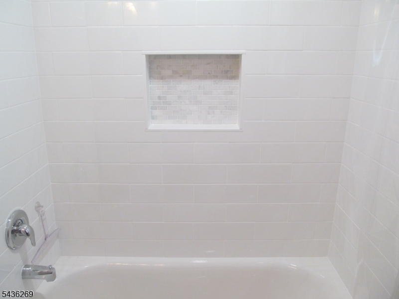 11 Meehan Avenue Raritan, NJ 08869 - Photo 6 of 10