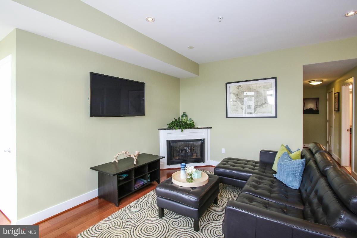 1309 Park Road Northwest, Unit 302 Washington, DC 20010 - Photo 5 of 30 Living Room