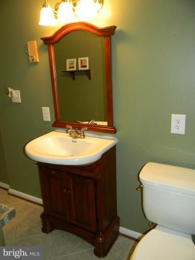 676 Russell Road Berryville, VA 22611 - Photo 25 of 30 Bath