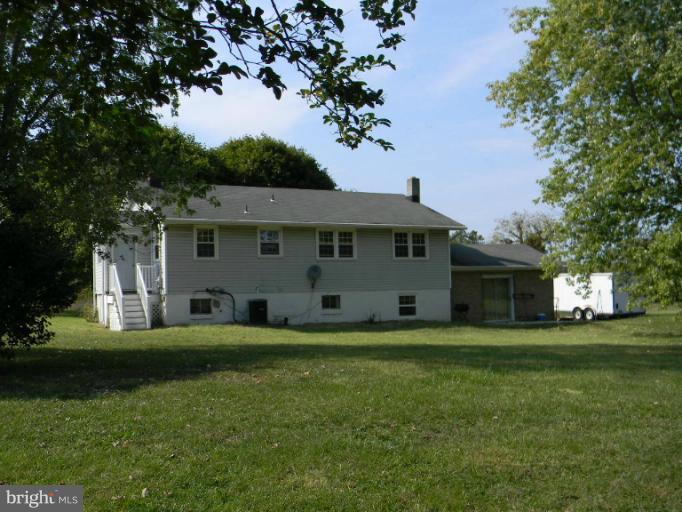676 Russell Road Berryville, VA 22611 - Photo 4 of 30 Exterior (Rear)