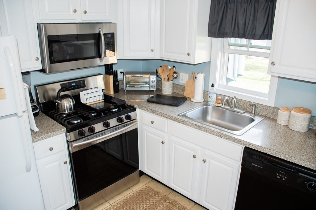 75 Edward Road Marshfield, MA 02050 - Photo 12 of 22 Gallery Image 12