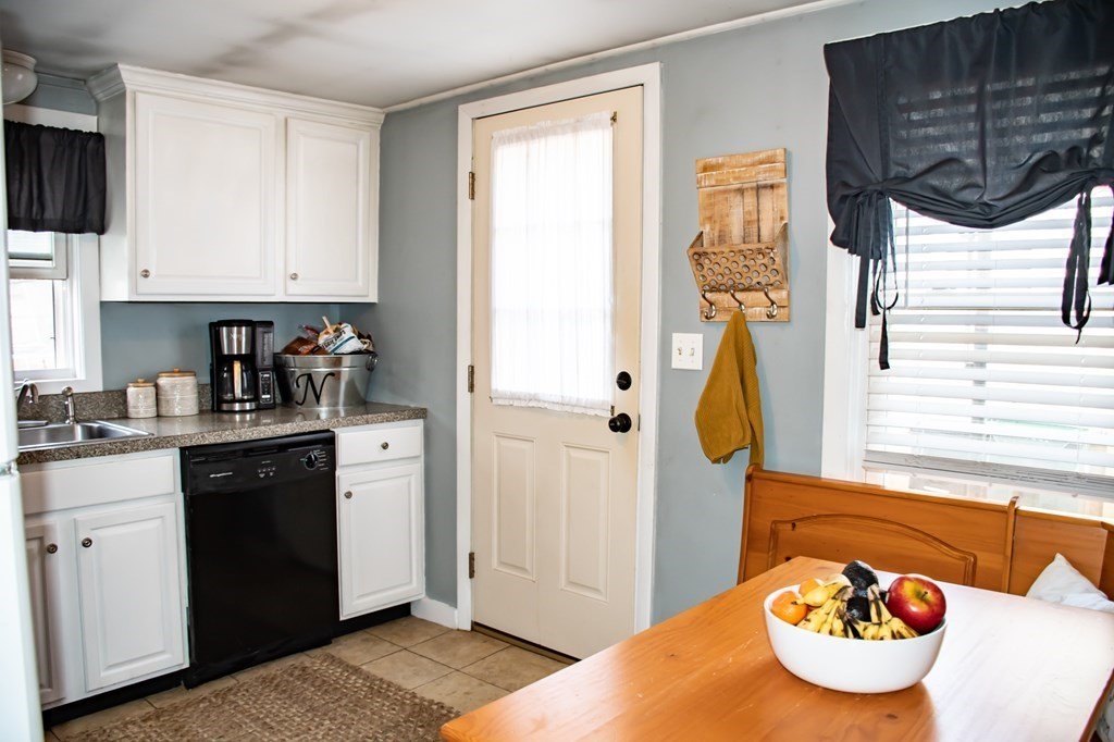 75 Edward Road Marshfield, MA 02050 - Photo 13 of 22 Gallery Image 13