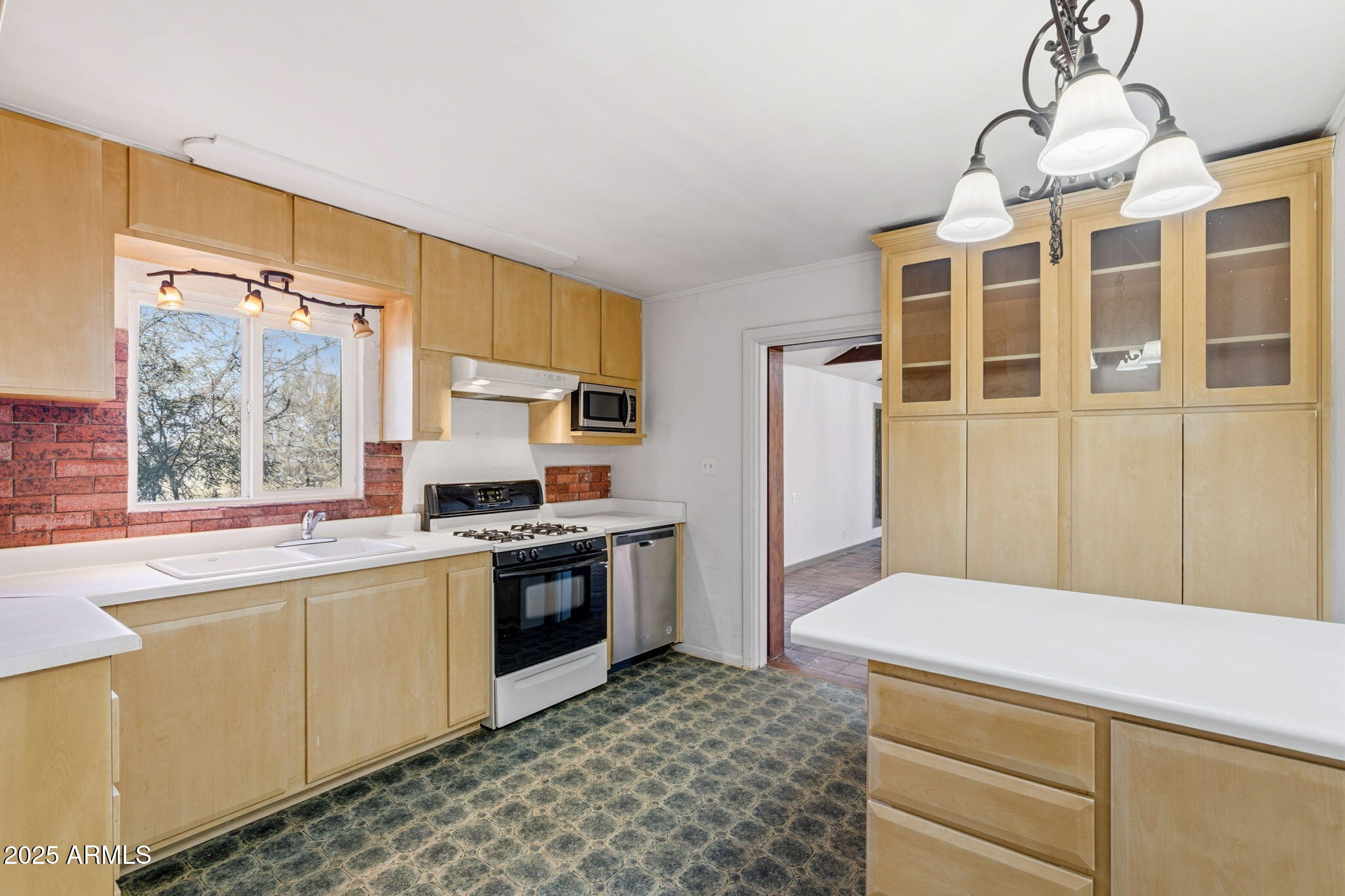 3035 West Williams Road Benson, AZ 85602 - Photo 4 of 37 Kitchen