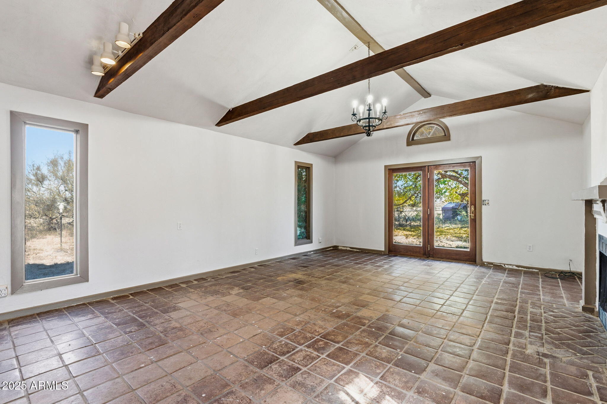 3035 West Williams Road Benson, AZ 85602 - Photo 9 of 37 Living Area