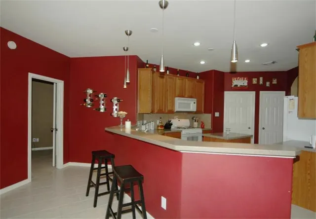 $2,375 | 13110 Rippling Creek Lane, Pearland, TX 77584