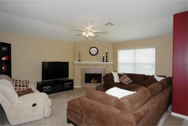 $2,375 | 13110 Rippling Creek Lane, Pearland, TX 77584