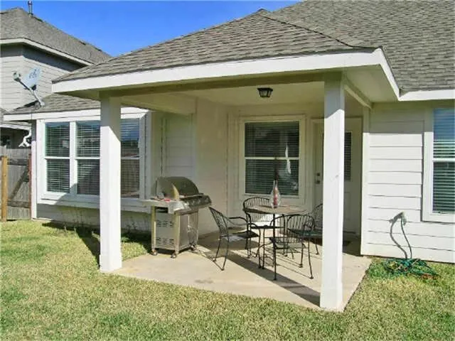 $2,375 | 13110 Rippling Creek Lane, Pearland, TX 77584