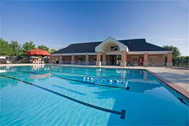 $2,375 | 13110 Rippling Creek Lane, Pearland, TX 77584