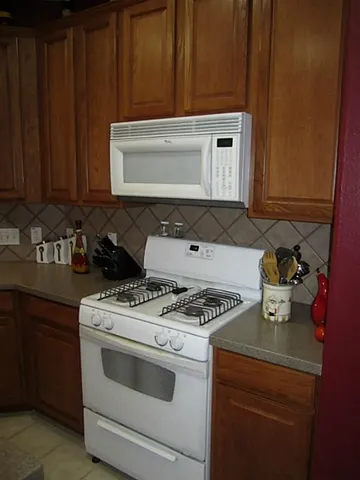 $2,375 | 13110 Rippling Creek Lane, Pearland, TX 77584