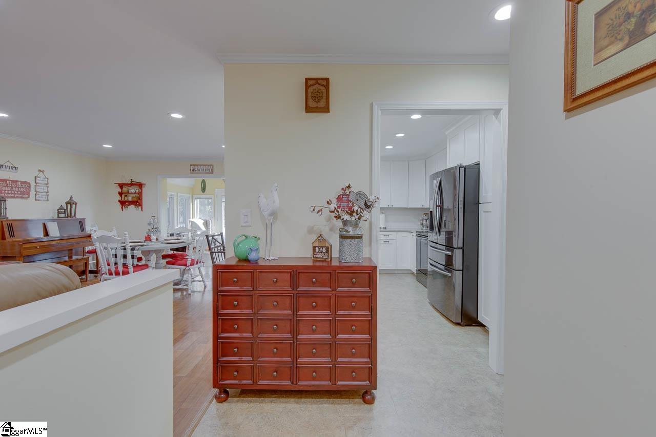 130 Poore Road Piedmont, SC 29673 - Photo 5 of 36 Gallery Image 5