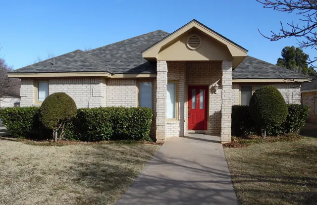 $1,600 | 101 Utica Avenue, Lubbock, TX 79416