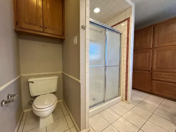 a bathroom with a toilet