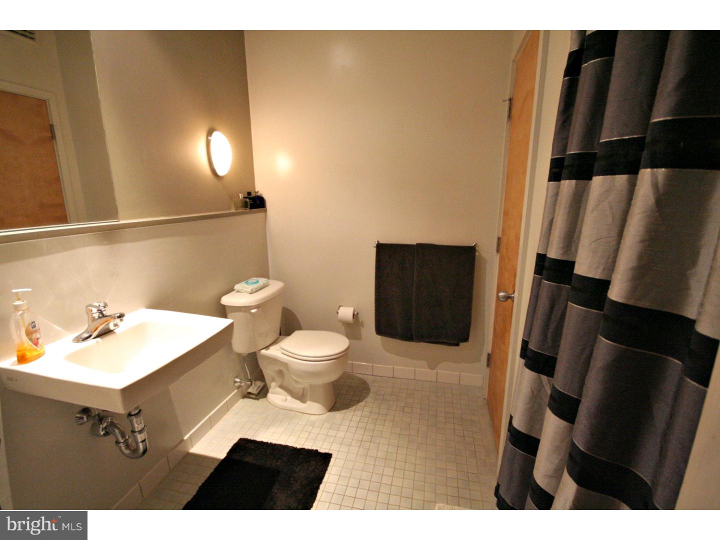 1016-18 Hamilton Street, Unit 1 Philadelphia, PA 19123 - Photo 14 of 18