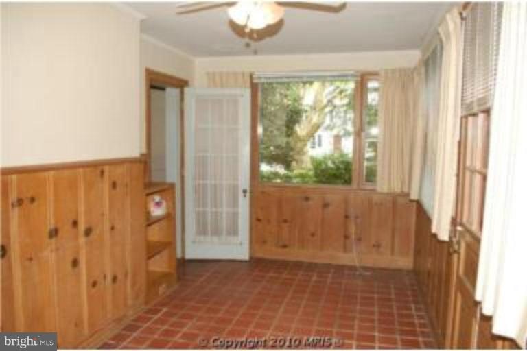 210 Cedarcroft Road Baltimore, MD 21212 - Photo 14 of 21 Sunroom