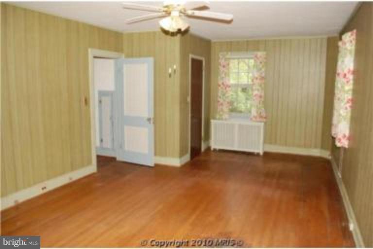 210 Cedarcroft Road Baltimore, MD 21212 - Photo 15 of 21 Master Bedroom