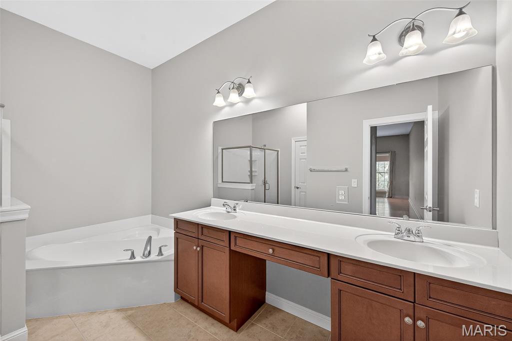 663 Barrow Ridge Court Ellisville, MO 63021 - Photo 24 of 40