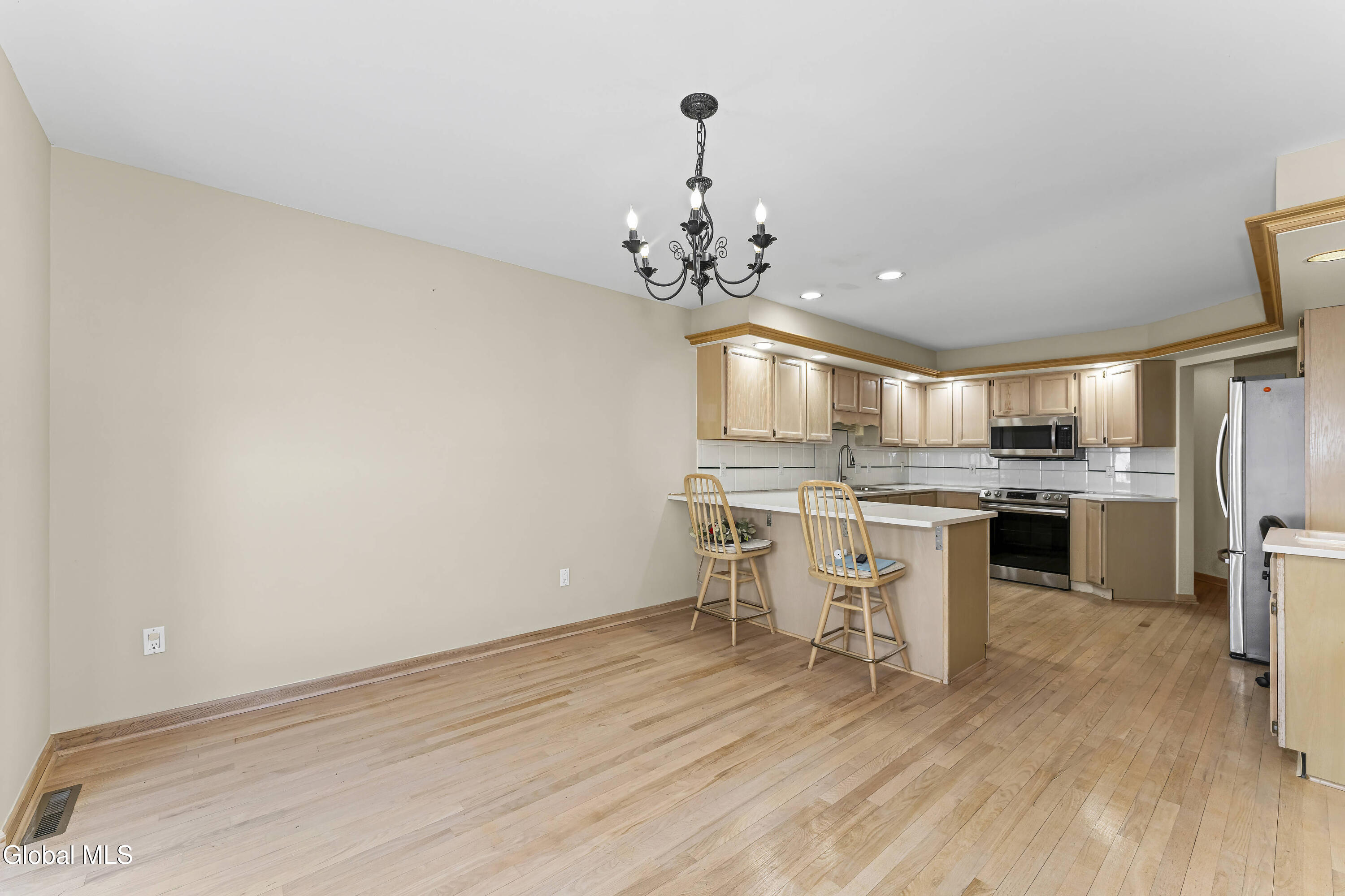 3 Pine Ridge Road Saratoga Springs, NY 12866 - Photo 14 of 51 3 Diningroom 4