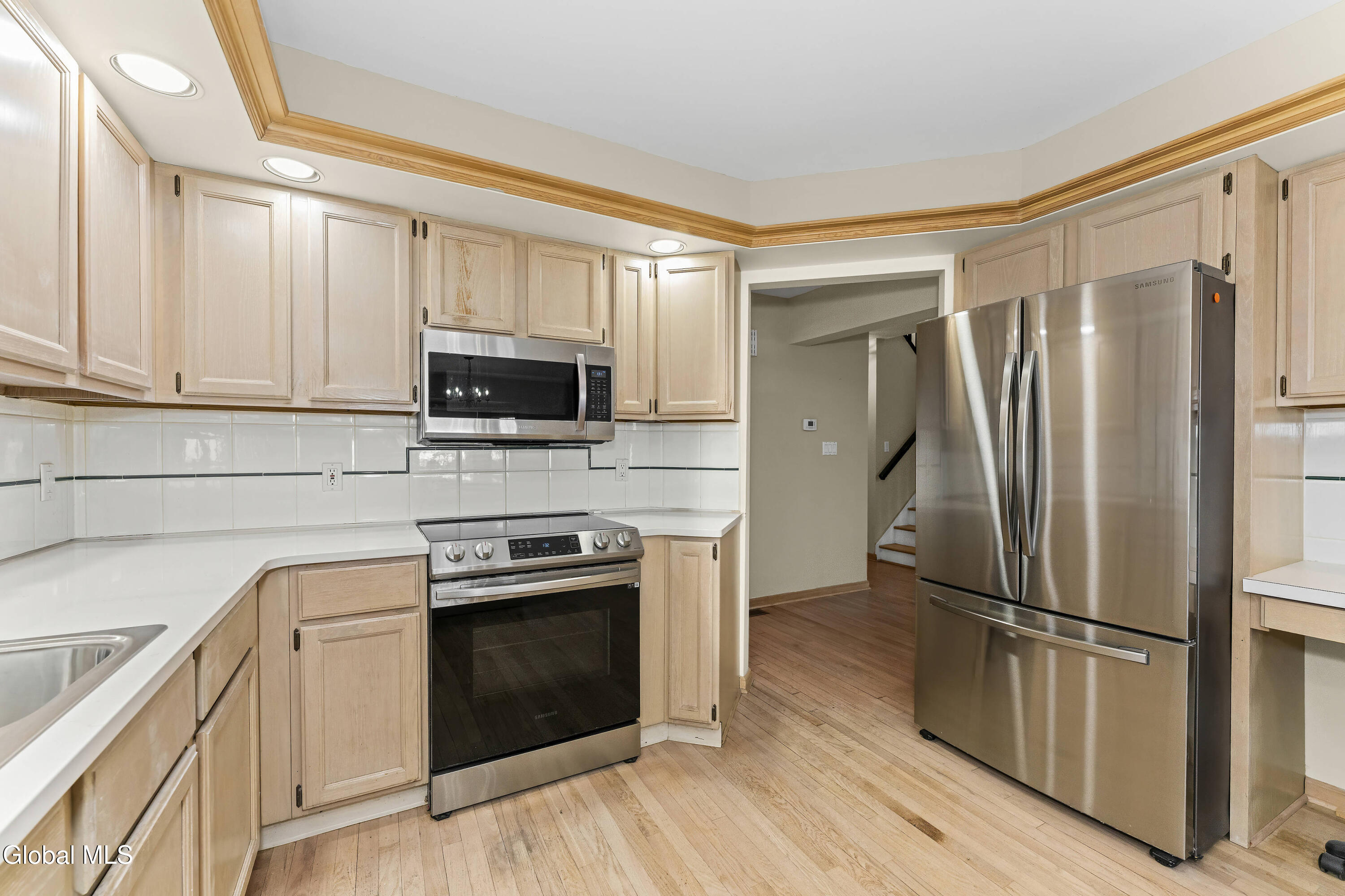 3 Pine Ridge Road Saratoga Springs, NY 12866 - Photo 18 of 51 4 Kitchen 4
