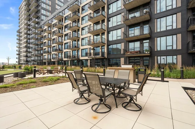 $2,195 | 1240 South 2nd Street, Unit 119, Minneapolis, MN 55415