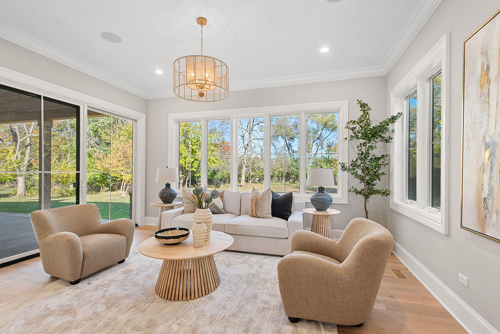 10940 German Church Road La Grange, IL 60525 - Photo 37 of 40 a living room with furniture and a large window