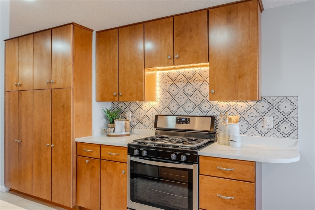 255 North Road, Unit 200 Chelmsford, MA 01824 - Photo 14 of 33