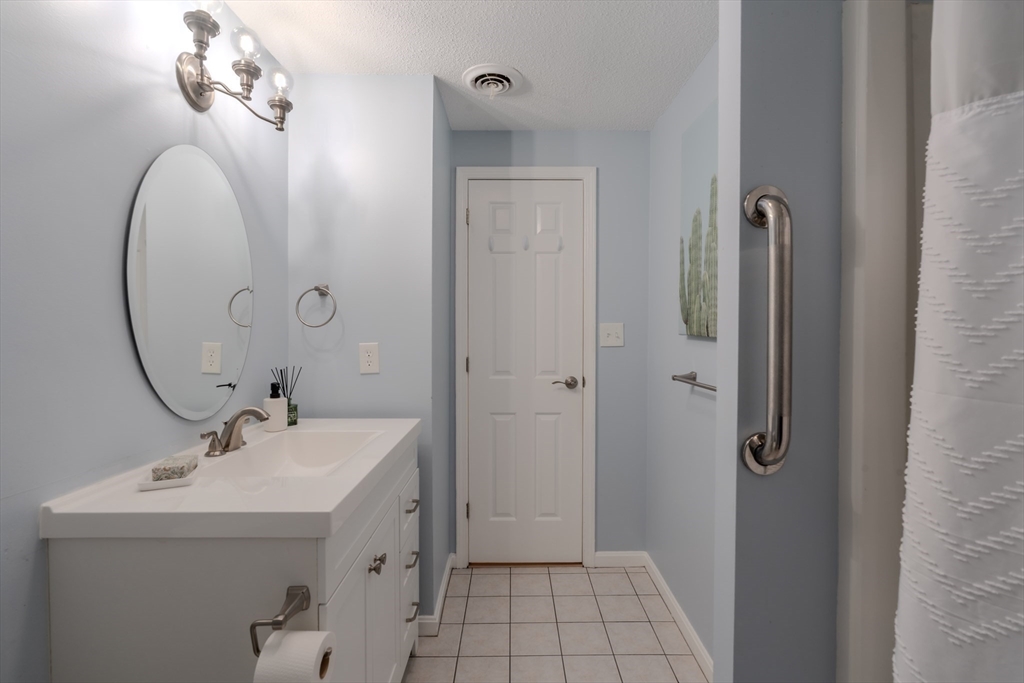 255 North Road, Unit 200 Chelmsford, MA 01824 - Photo 27 of 33