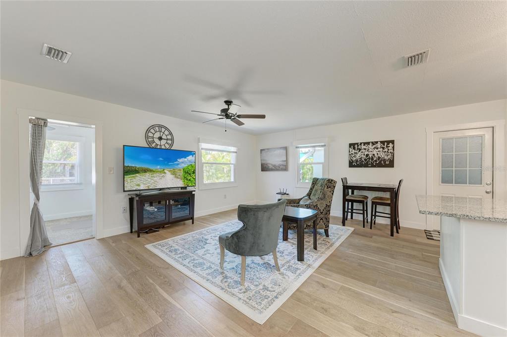 901 Oak Street Southwest Ruskin, FL 33570 - Photo 15 of 63