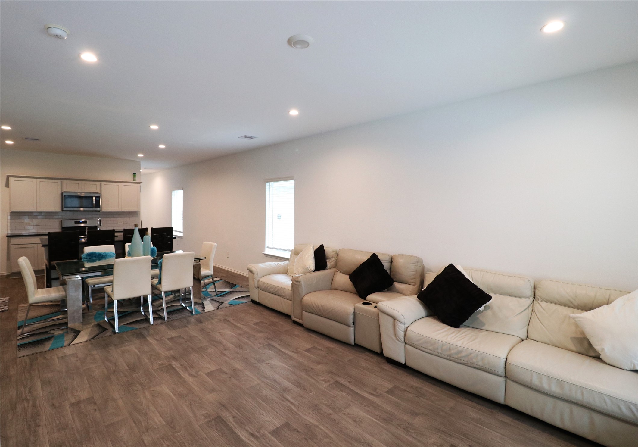 5415 Tuscany Hills Lane Spring, TX 77373 - Photo 8 of 18 a living room with furniture and a wooden floor