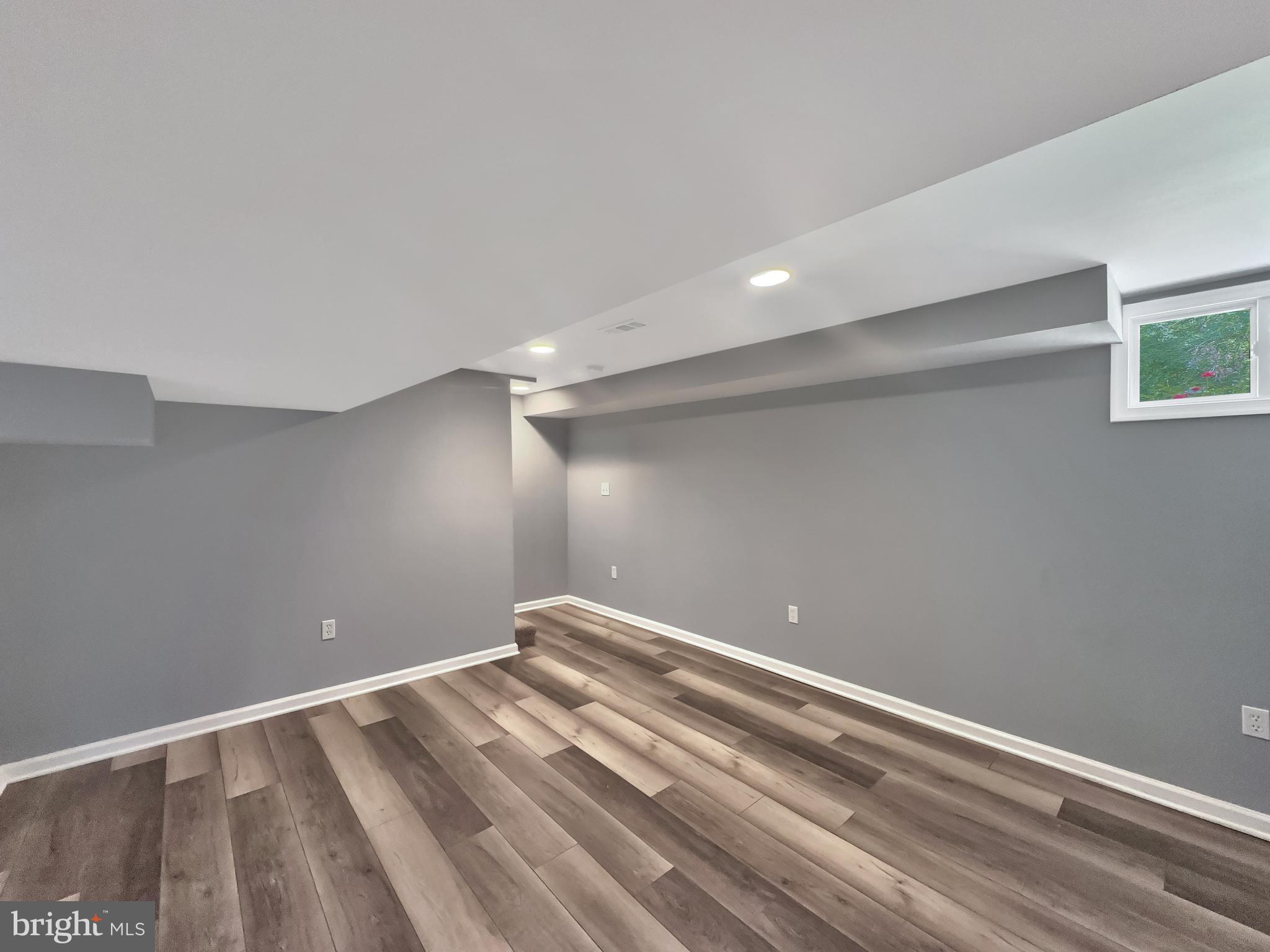 11236 McCubbin Avenue Upper Falls, MD 21156 - Photo 22 of 42 Family Room