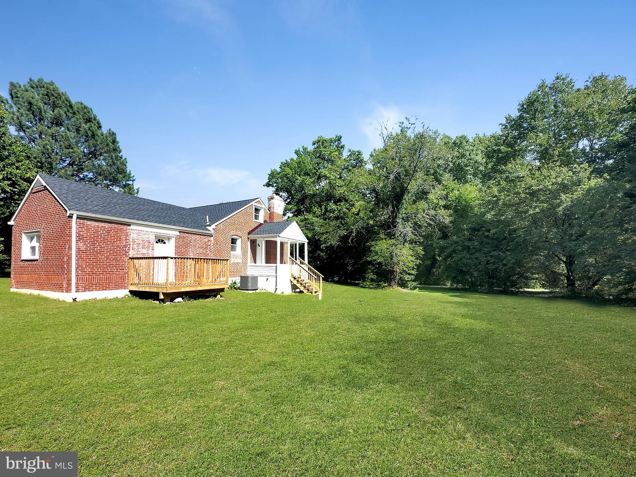 11236 McCubbin Avenue Upper Falls, MD 21156 - Photo 35 of 42 Side deck & porch