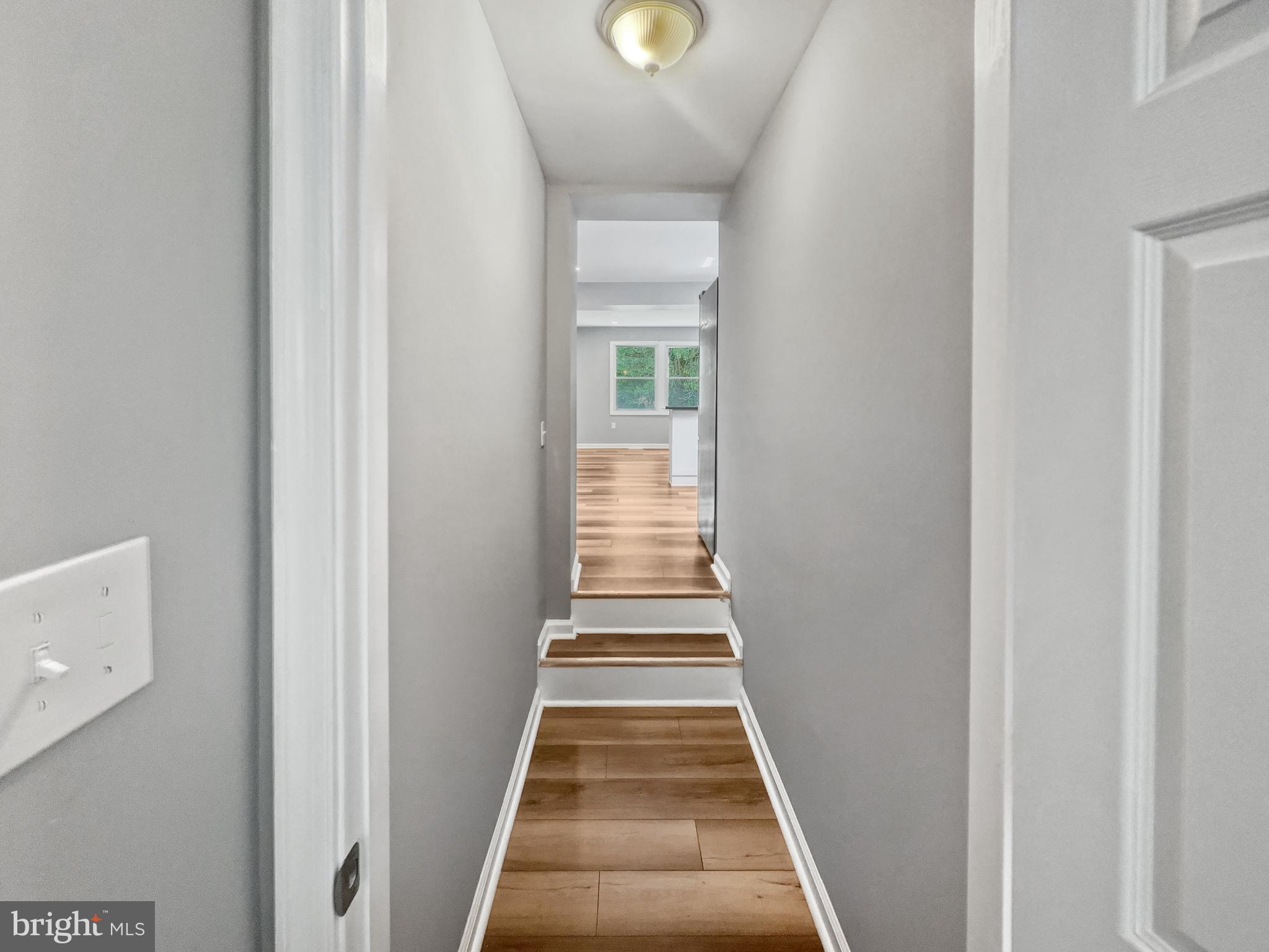 11236 McCubbin Avenue Upper Falls, MD 21156 - Photo 9 of 42 Hall leading to first floor Owners Suite