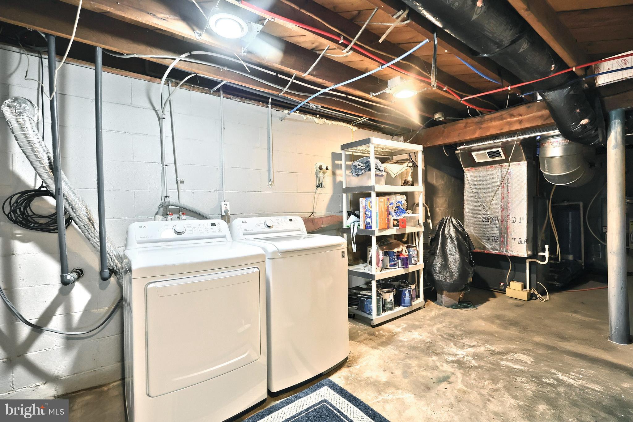 3605 Taneytown Road Gettysburg, PA 17325 - Photo 36 of 52 a utility room with dryer and washer