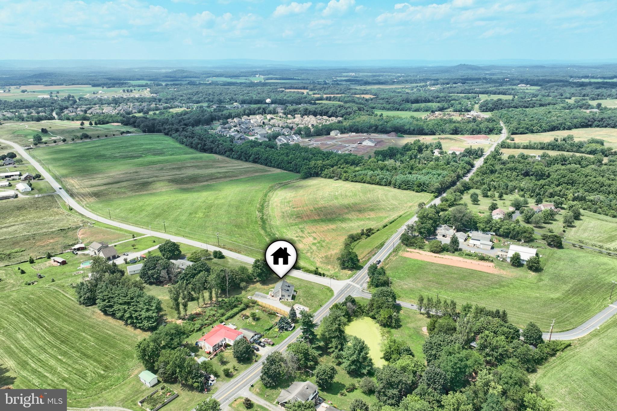 3605 Taneytown Road Gettysburg, PA 17325 - Photo 42 of 52 an aerial view of a golf course with parking space
