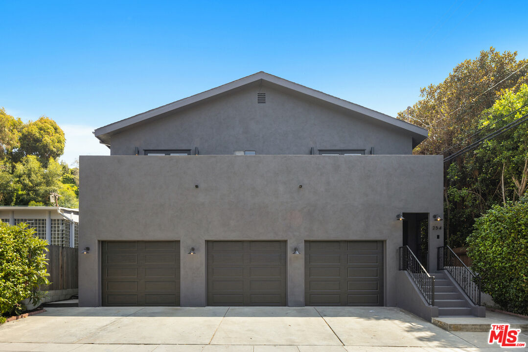 254 Mabery Road Santa Monica, CA 90402 - Photo 1 of 1 Gallery Image 1