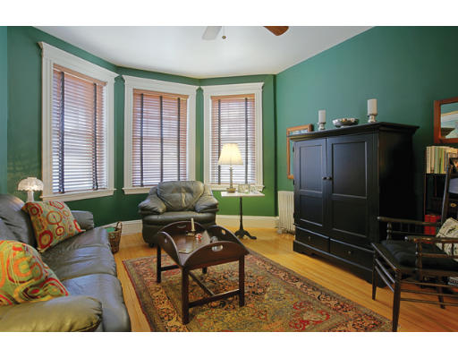 9 Corey Road, Unit 4 Brookline, MA 02445 - Photo 2 of 5