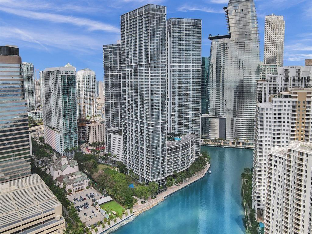465 Brickell Avenue, Unit 2706 Miami, FL 33131 - Photo 9 of 26 a view of city with balcony