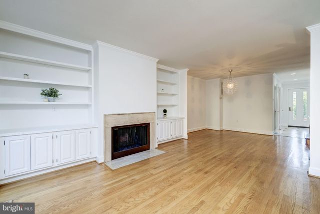 $982,500 | 4283 Embassy Park Drive Northwest, Washington, DC 20016