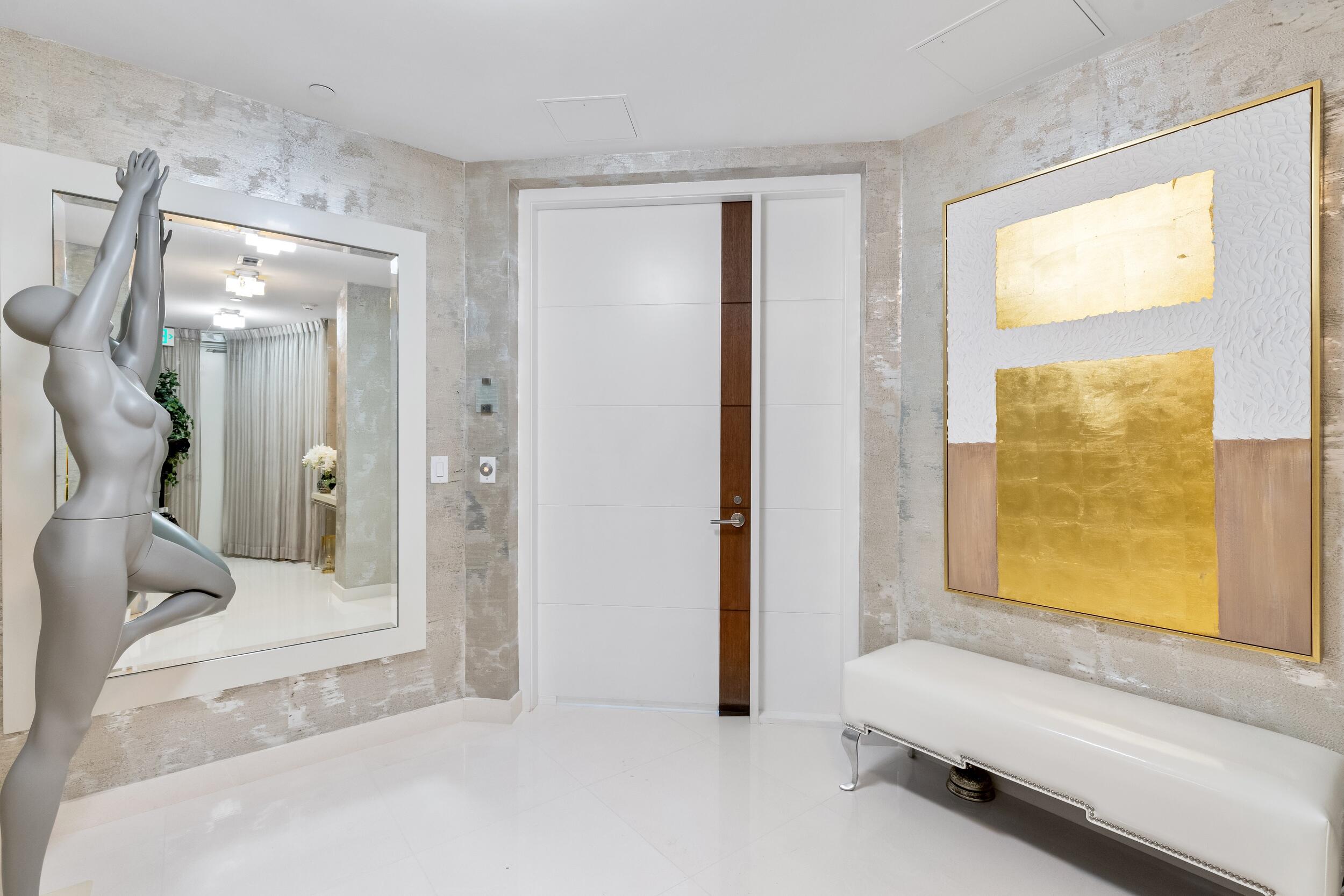 1000 South Ocean Boulevard, Unit 308 Boca Raton, FL 33432 - Photo 34 of 45 Entryway