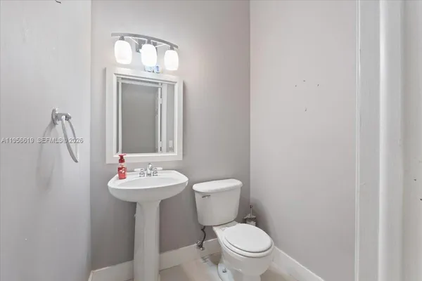 $1,100,000 | 16640 Northwest 86th Court, Miami Lakes, FL 33016