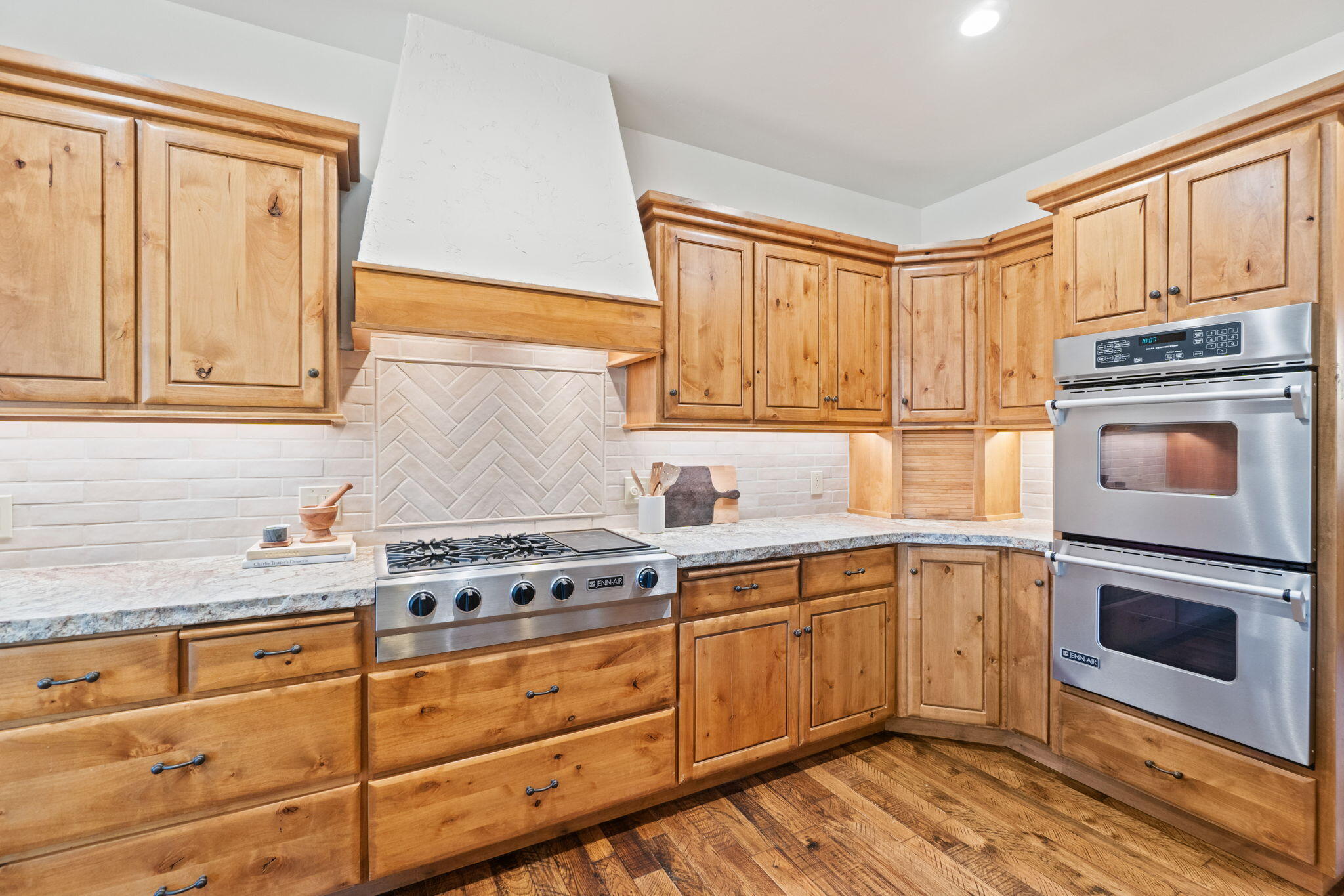 63510 Overtree Road Bend, OR 97701 - Photo 23 of 96 53-web-or-mls-Riley Visuals-13