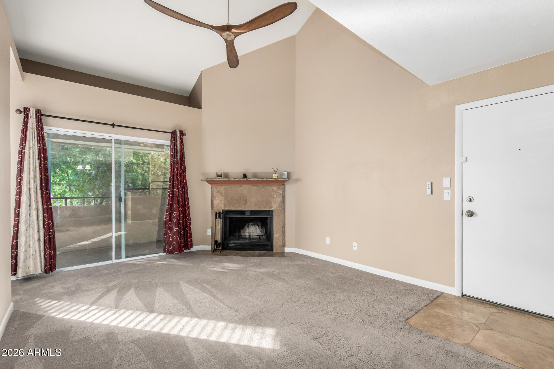 3845 East Greenway Road, Unit 211 Phoenix, AZ 85032 - Photo 4 of 31 01 - Greenway