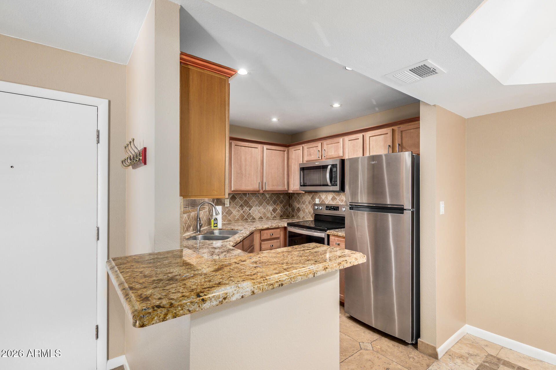 3845 East Greenway Road, Unit 211 Phoenix, AZ 85032 - Photo 8 of 31 07 - Greenway