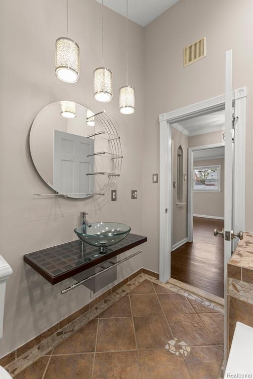 9280 Reeck Road Allen Park, MI 48101 - Photo 26 of 59