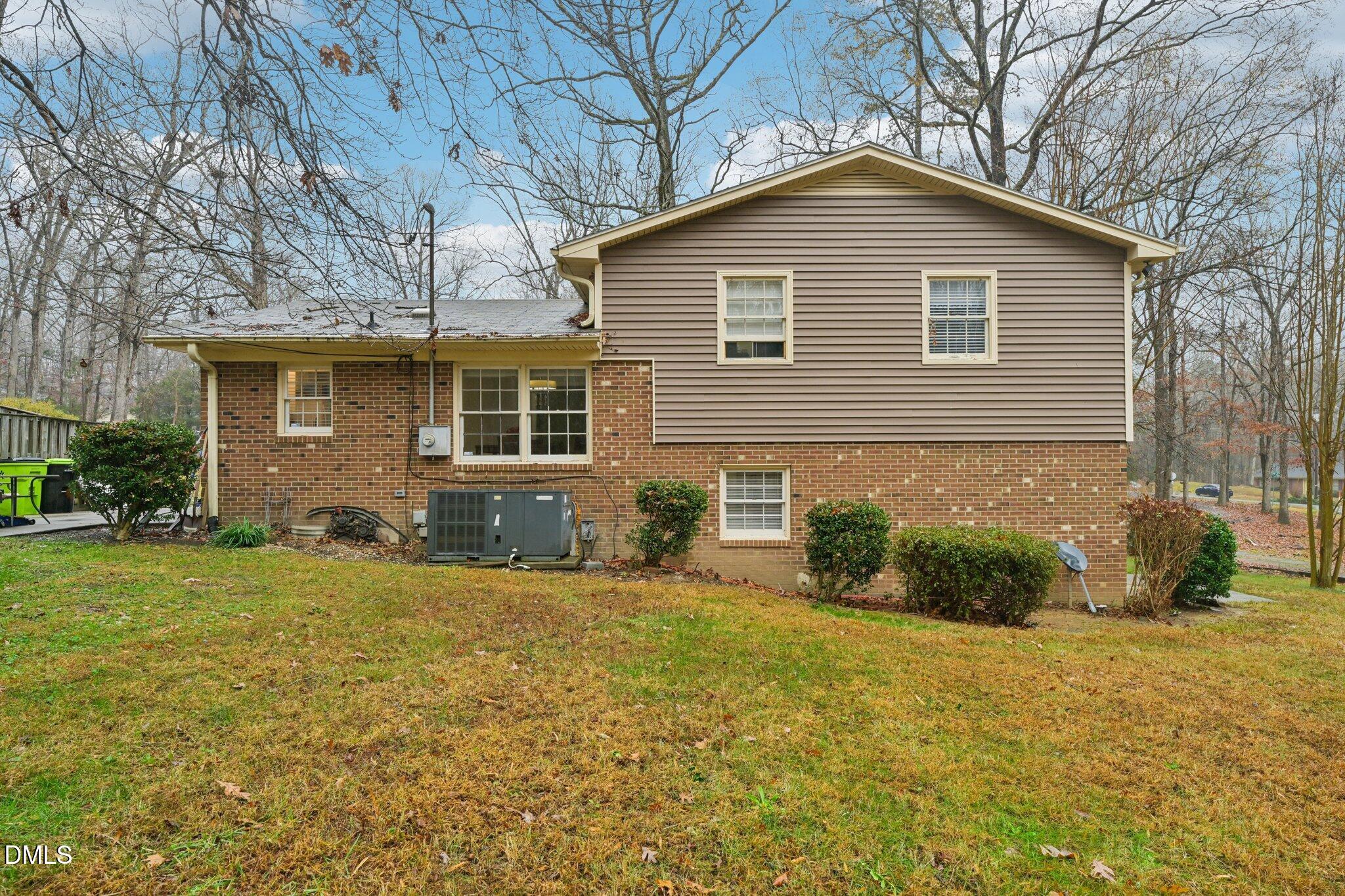 726 Torredge Road Durham, NC 27712 - Photo 15 of 18 33-web-or-mls-Torredge Rd-S0312-033