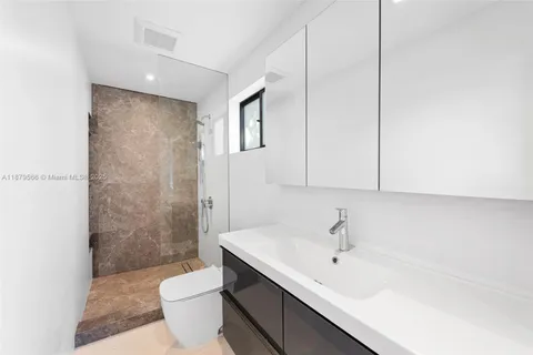 $2,100,000 | 120 Northeast 49th Street, Miami, FL 33137